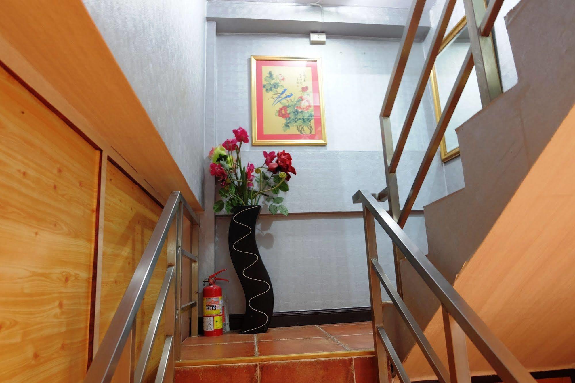China Guest Hostel *